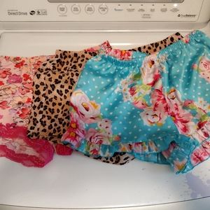 3 pairs of shorts